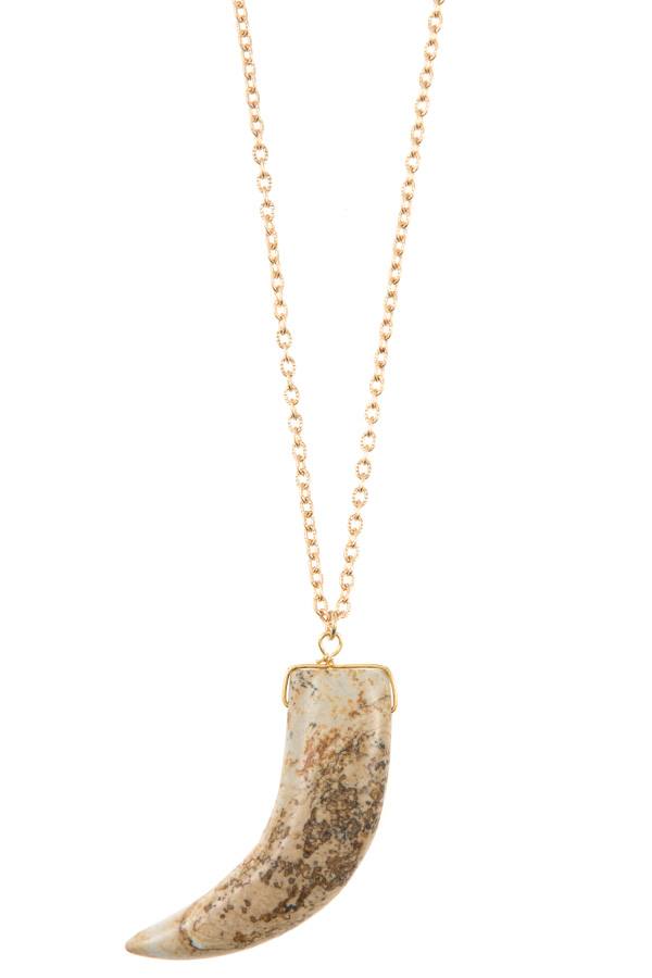 Elongated single horn pendant necklace