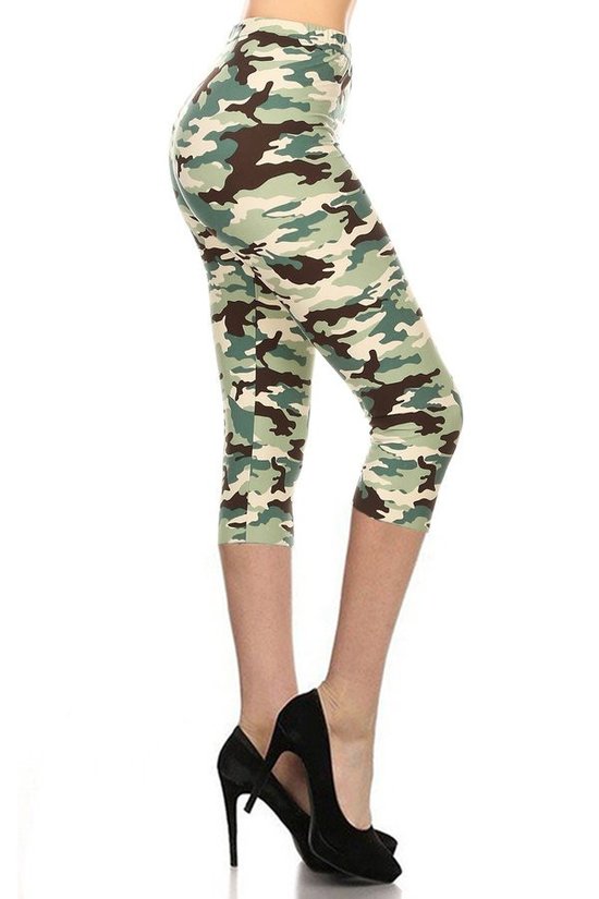 Camo Printed Lined Knit Capri Legging With Elastic Waistband