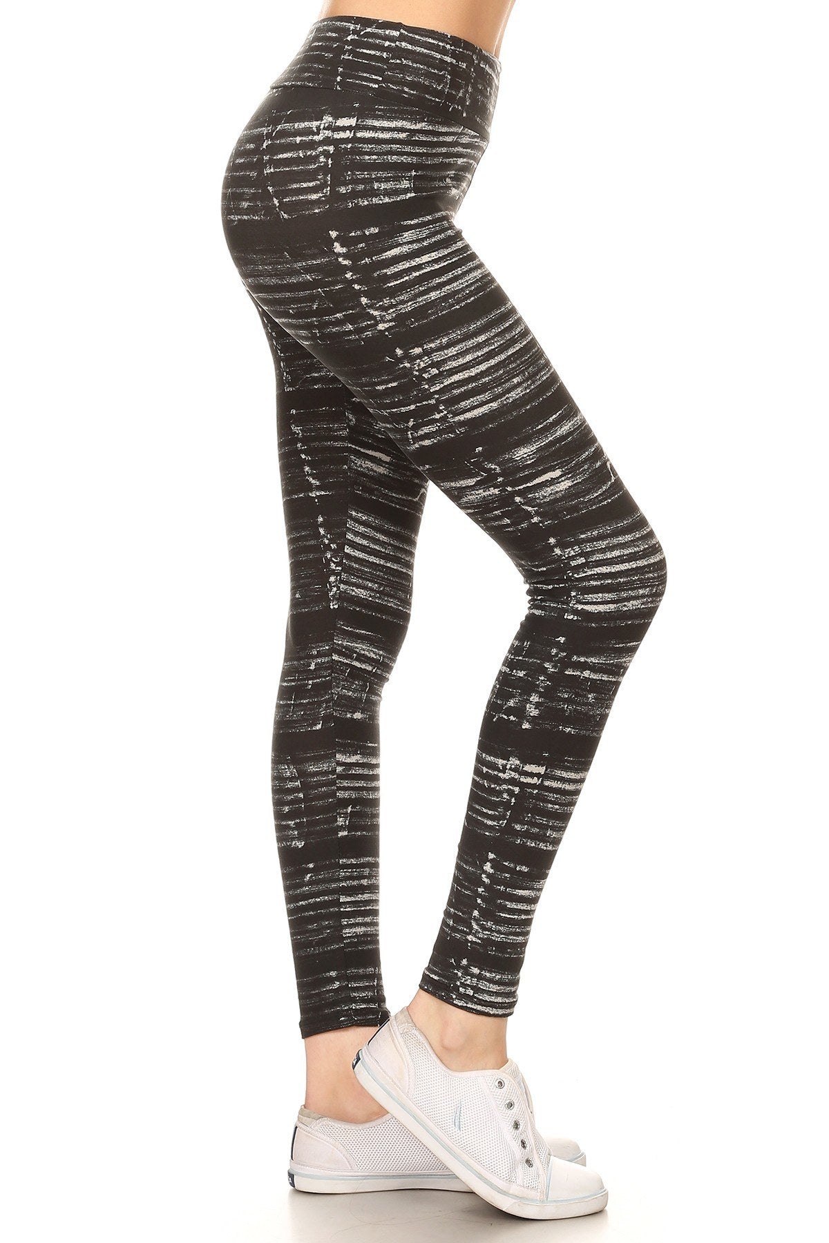 Yoga Style Banded Lined Multicolor Print, Full Length Leggings In A Slim Fitting Style With A Banded High Waist