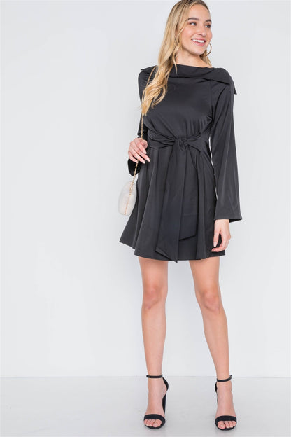 Straight Neck Solid Front-tie Dress